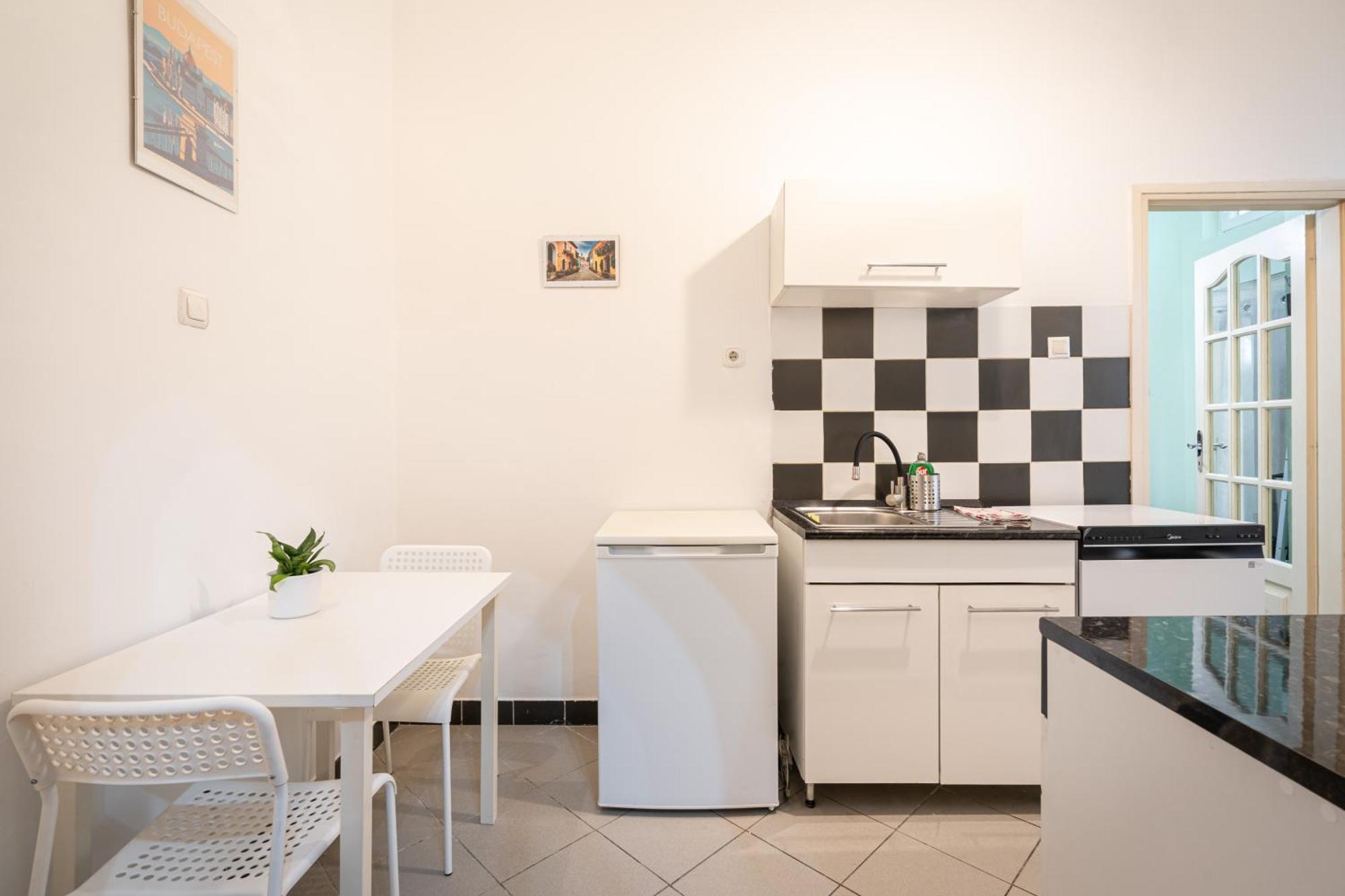 Affordable Heroes' Square Residence Βουδαπέστη Εξωτερικό φωτογραφία